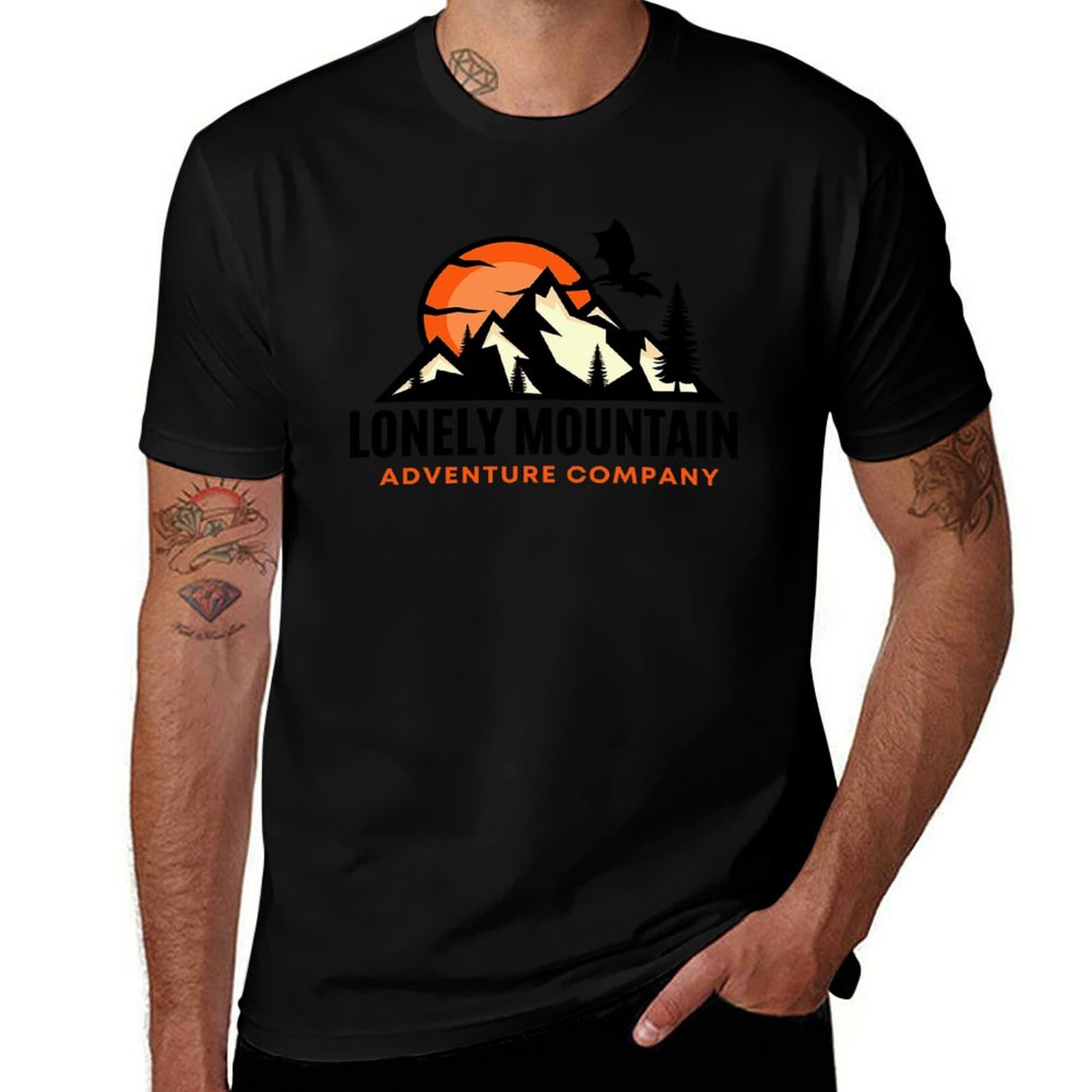 Outdoor Adventure Company - Lonely Mountain - บริษัทผจญภัย - เสื้อยืดแฟนตาซี